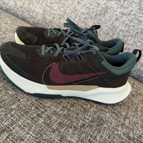 Nike Juniper Trail 2 men's sneakers size 43 like new, black and purple