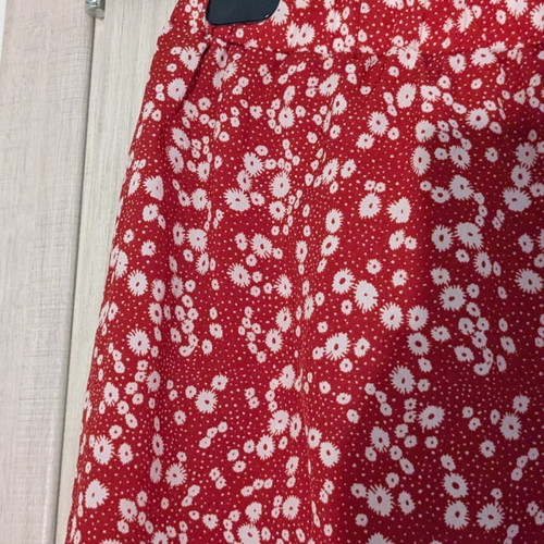 Skirt airy like new, size M, with elastic waist