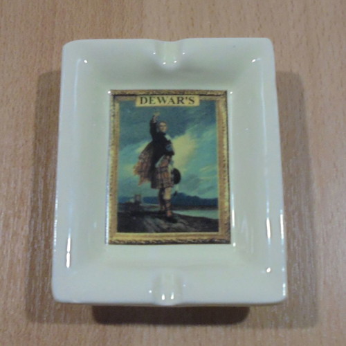 Dewar's Scotch Whisky old promotional ceramic ashtray used