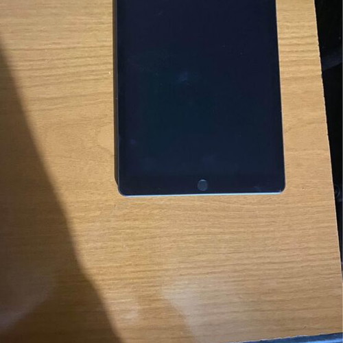 iPad 9 like new, minimally used