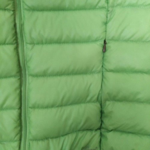 Please down sleeveless jacket, size S-M, green