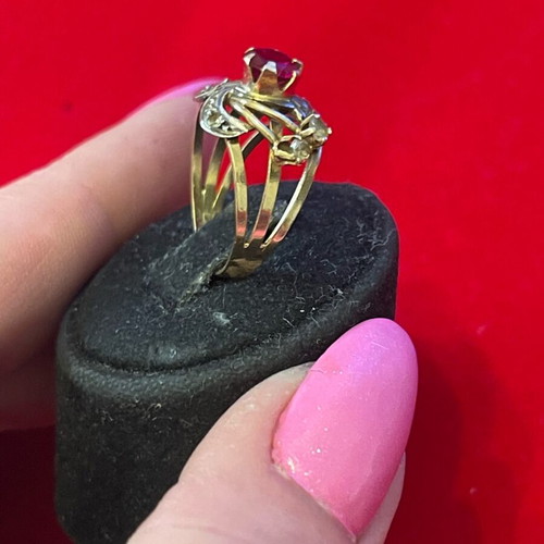 Gold ring 18K with semi-precious stones used, 2.7 g