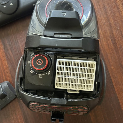 Bosch Series 4 BGS21POW2 vacuum cleaner used, bagless, 2 lt