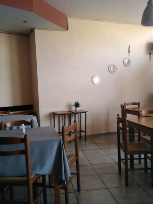 Τραπεζοκαθίσματα σετ με τετράγωνο τραπέζι και 4 καρέκλες καινούργια