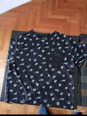 Short-sleeve T-shirts like new, pack of 11, sizes L and XL