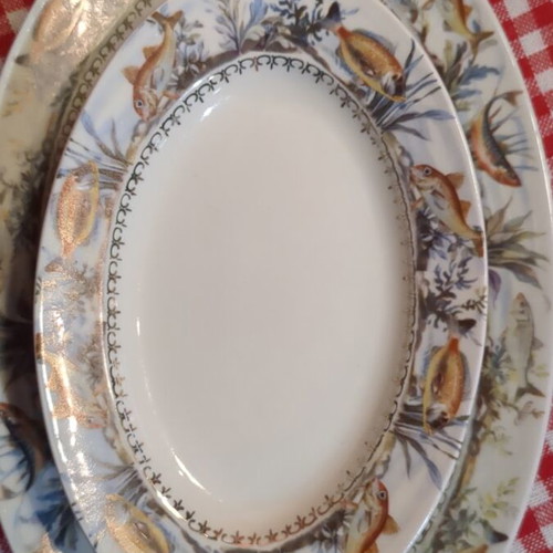 Porcelain fish-themed serving platter set like new, 1 large and 6 small oval plates
