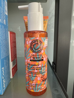 Natura Siberica Revitalising Vitamin C Peeling Mask new