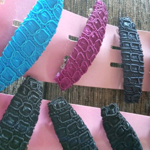 Hair clips new, pack of 12, black and multicolor