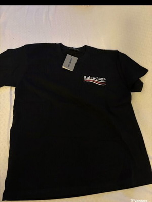 Balenciaga T-shirt new in black color