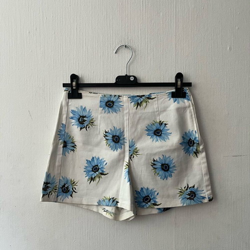 Floral shorts like new, size 36-38, made in Italy