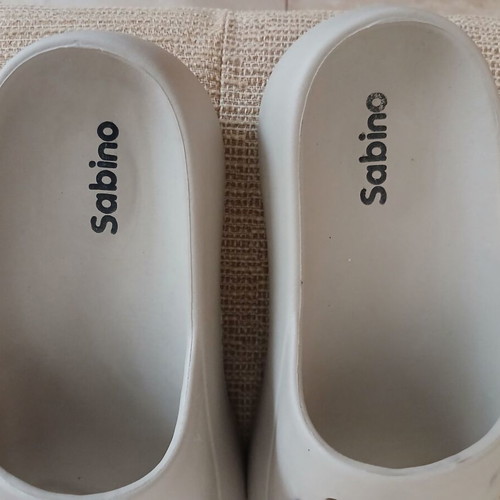 Sabino beige slippers size 37