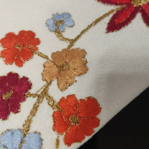 Cotton table runner with vintage embroidery like new, traditional