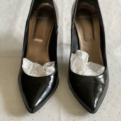 Rollini leather vintage stiletto patent leather pumps like new