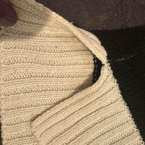 Striped crop sweater used, size M, black and white