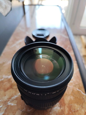 Sigma 17-70mm f/2.8-4.5 DC Macro - Canon EF-S