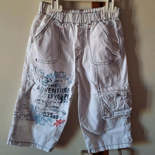 White long bermuda shorts for boy 2 years Jumbo like new