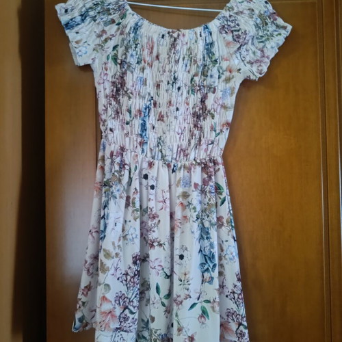 Bsb Floral Dress like new with smocked top, multicolor