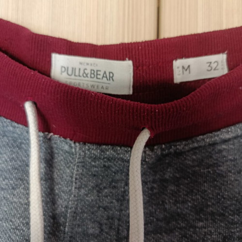 Pull & Bear shorts used, size M, grey and red