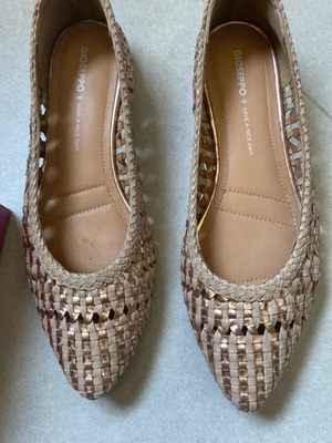 Gioseppo leather flats like new, beige, size 38