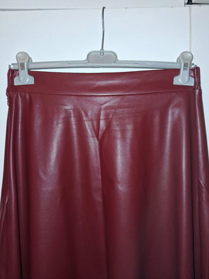 Midi faux leather skirt like new, burgundy