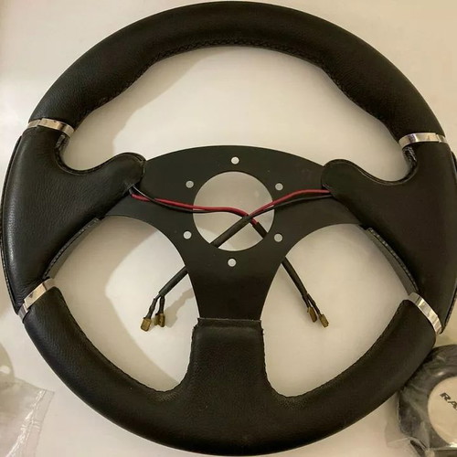 Ranieri steering wheel new with MOMO adapter new
