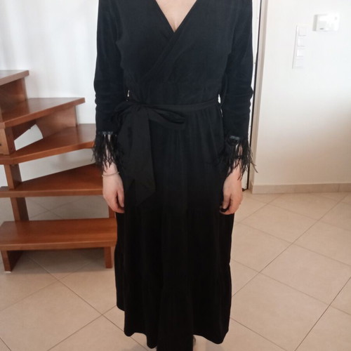 Black long velvet wrap dress with feathers on sleeves like new, size S