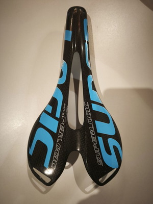 Carbon bicycle saddle