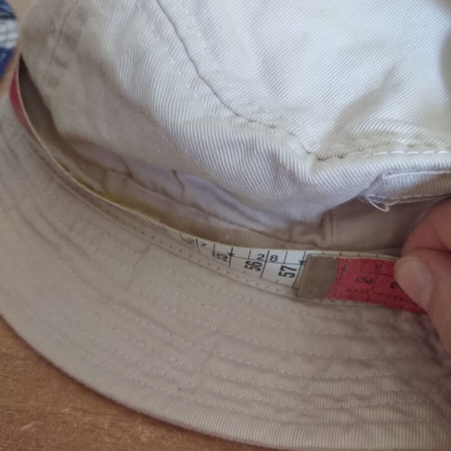 Teen and women's hats like new, set of 3 pieces