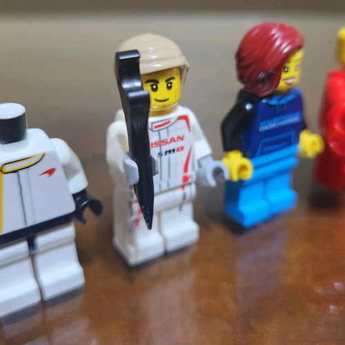 Lego Speed 4 drivers used with missing parts