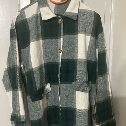Plaid wool thin jacket like new, size medium, white and green