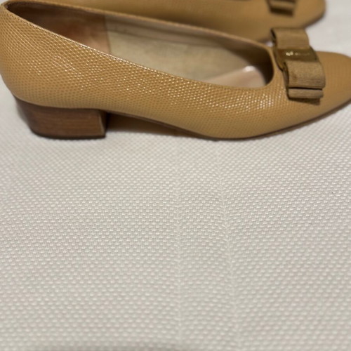 Salvatore Ferragamo Vara Bow pumps size 36.5 like new, beige calf leather