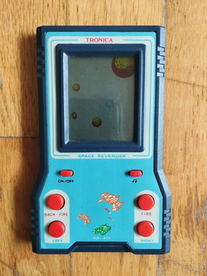 Tronica Space Revenger SR-41V 1990 LCD handheld game used, functional