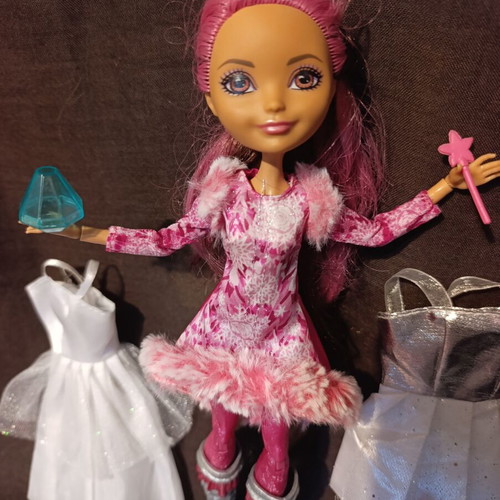 Κούκλα Mattel Ever After High Briar Beauty Epic Winter σαν καινούργιο με πολλά δώρα