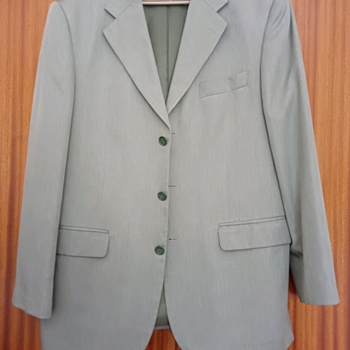 Dunhill gray suit like new, size 52, silk with cool wool