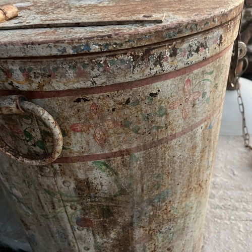 Metal canister with natural patina