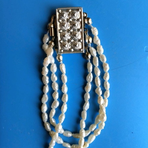 Bracelet with cultured pearls new, 18 cm length
