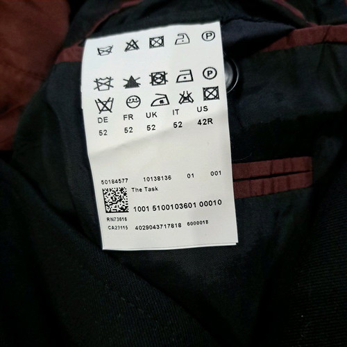 Hugo Boss men's coat like new, black, size L