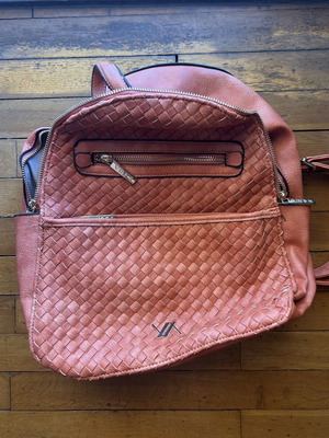 Backbag Verde like new, burnt orange color