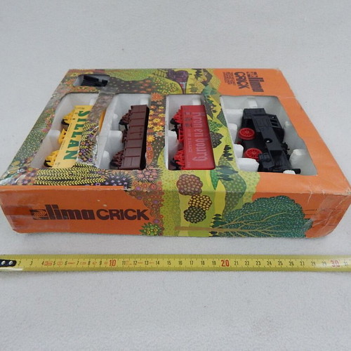 Lima Crick train set used, mechanical with 3 wagons and 10 tracks
