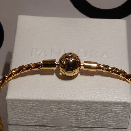 Pandora bracelet new, gold color, sizes 17 and 18 cm