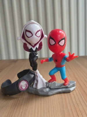 Kinder Joy Maxi Marvel Spider-Man and Spider-Gwen Set with Bracelets like new