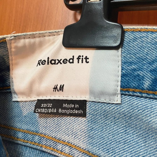 H&M Relaxed Fit Jeans light wash, like new, size W33/L32