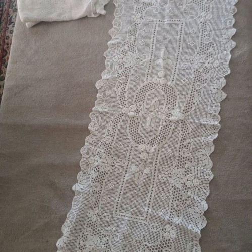 Embroidery set of 5 pieces like new
