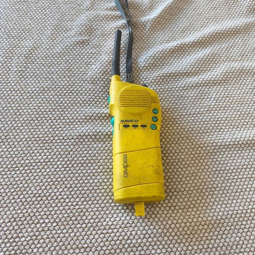 Axis 150 GMDSS VHF marine transceiver like new, yellow