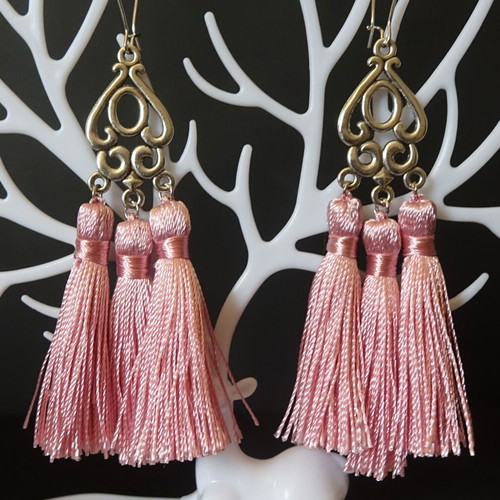 Tassel earrings new, pink and silver