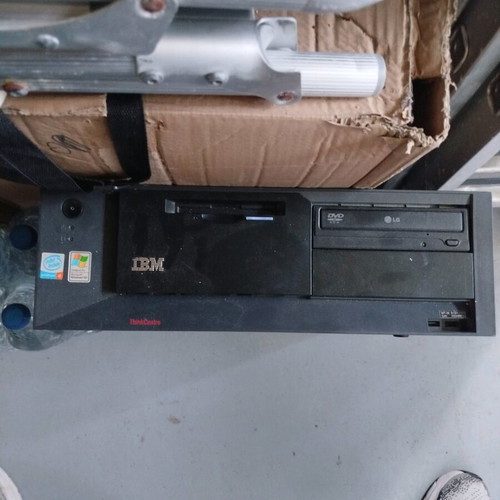 IBM Retro PC/server used with Pentium4 without hard drive