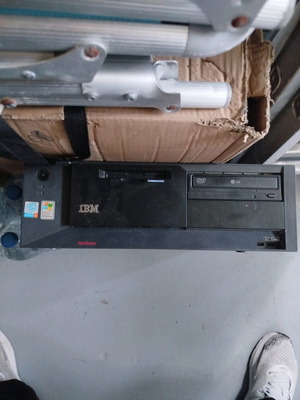 IBM Retro PC/server used with Pentium4 without hard drive
