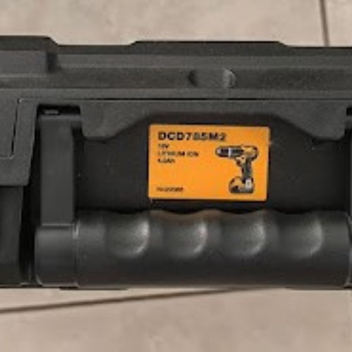 DeWalt DCD785M2 18V 4.0Ah XR Cordless Hammer Drill new