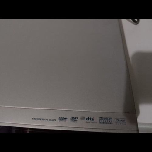 Philips DVD player with 3 speakers