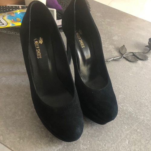 Nelly shoes suede black platform pumps size 39 like new